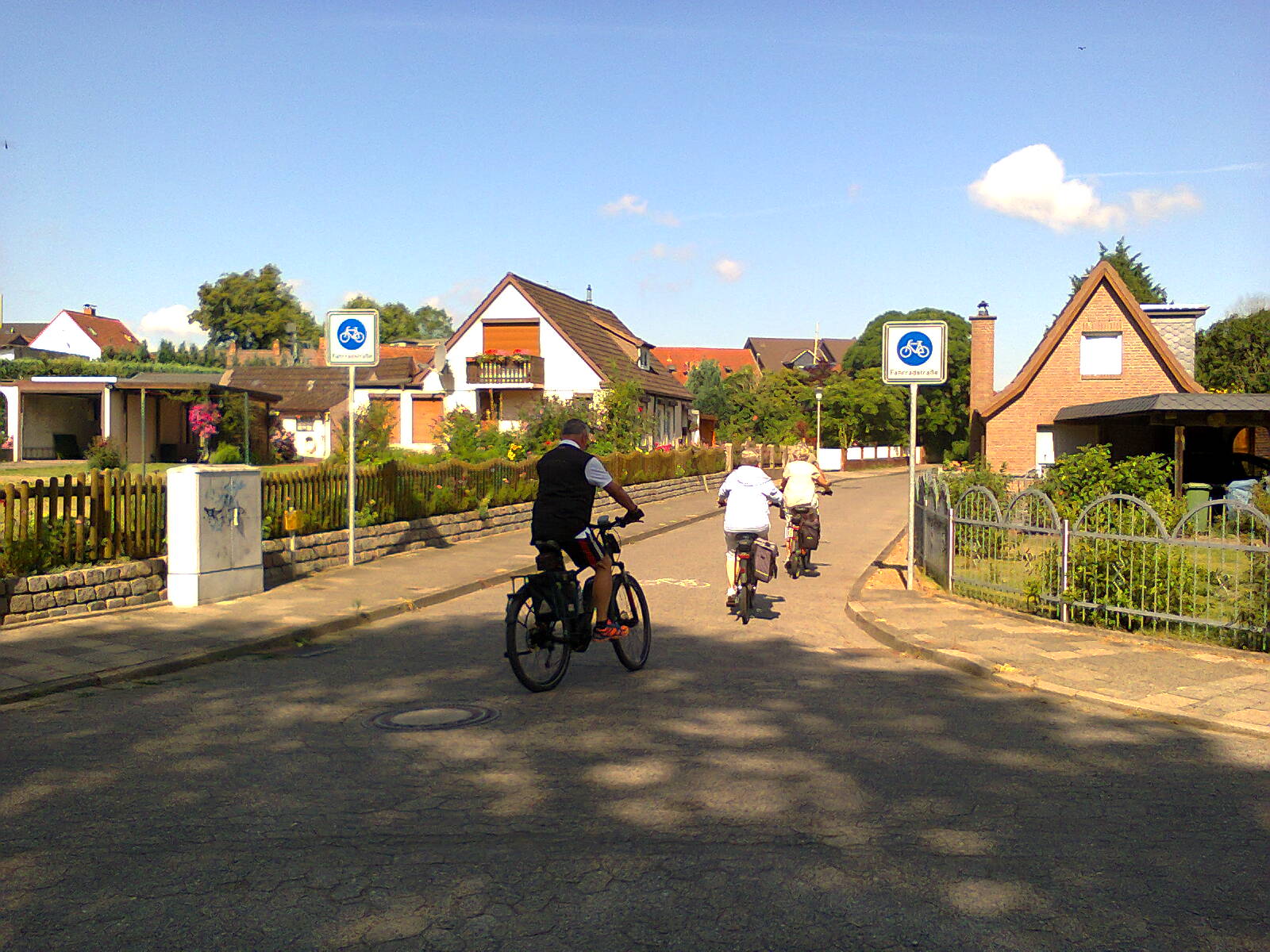 Fahrradstraße (bicycle street)