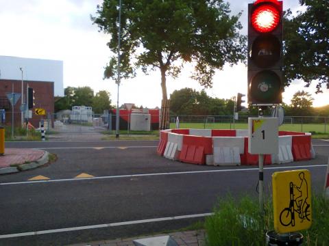 Temporary cycle crossing on a signposted diversion for cyclists