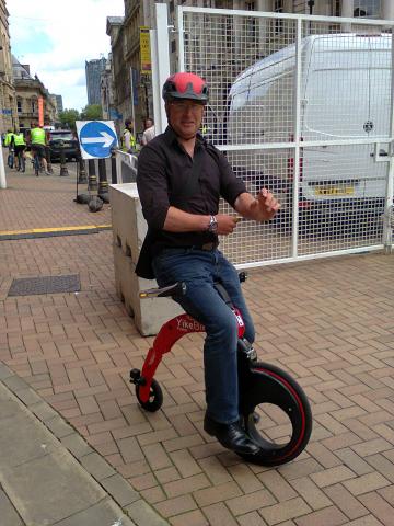 a novel folding bike