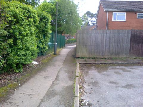 Path Between Jervoise Drive and St Joseph's Avenue