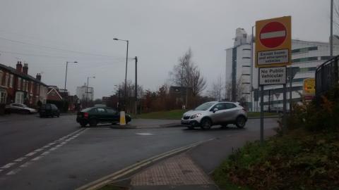 No access to the QE from Metchley Lane