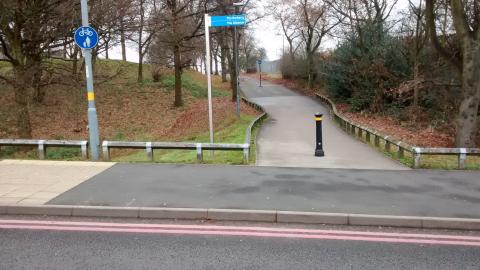 No dropped kerb to allow cyclists to continue along the cycleway