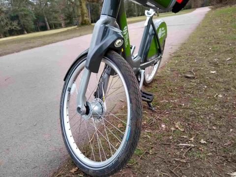 Front view of WM hire bike