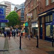 Dismount and walk signs on Cherry Street